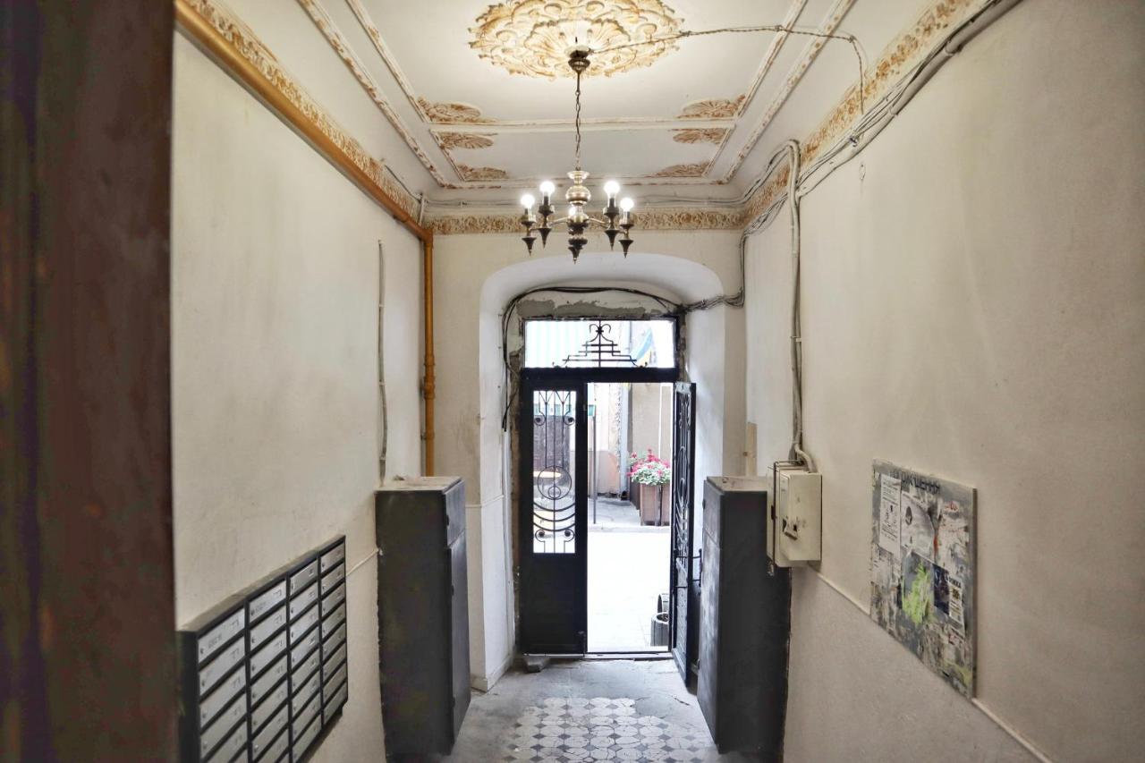 Вул Вірменська 14 Апартаменти Lviv Exterior photo
